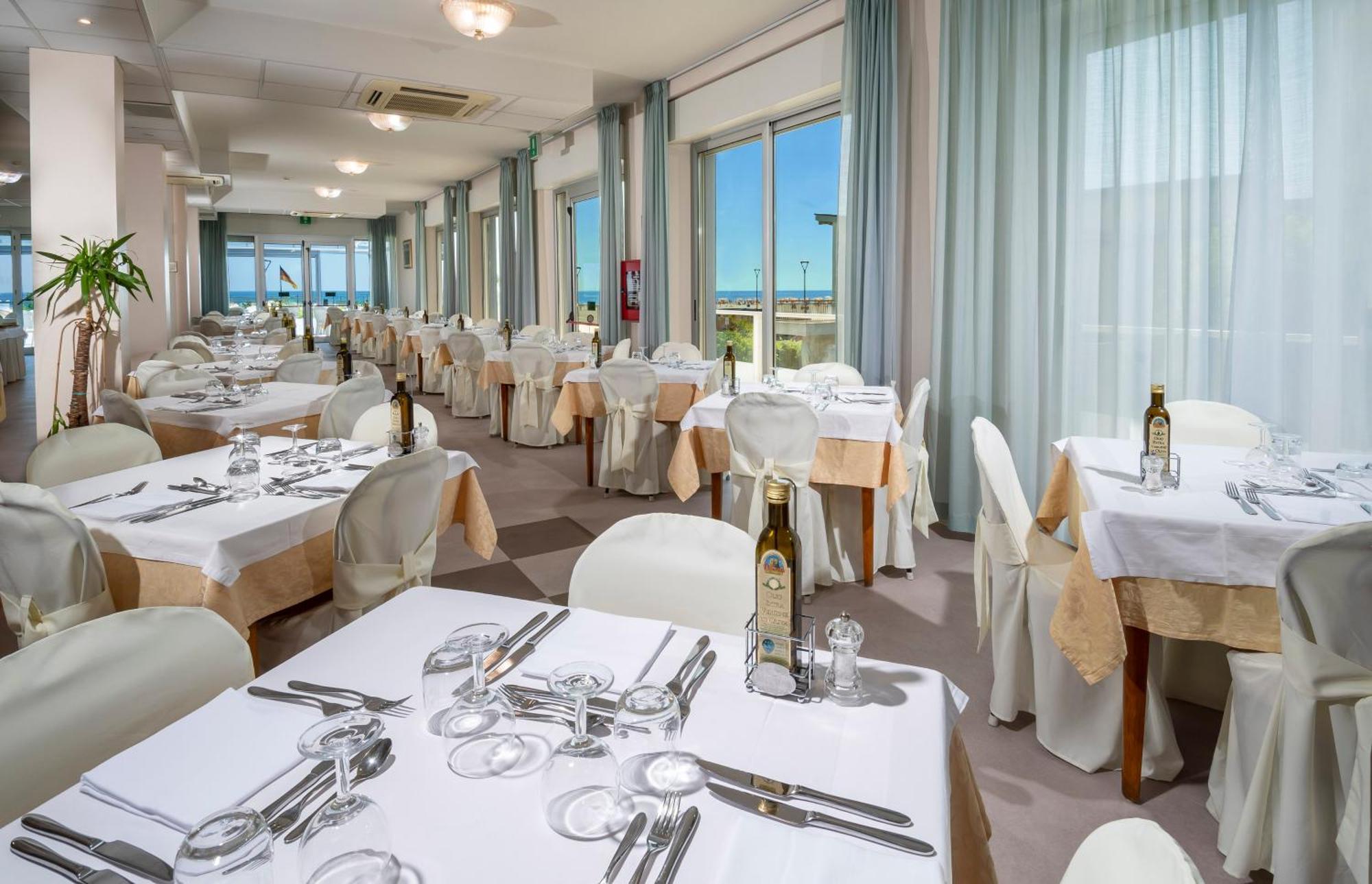 Hotel Astoria Cervia Extérieur photo